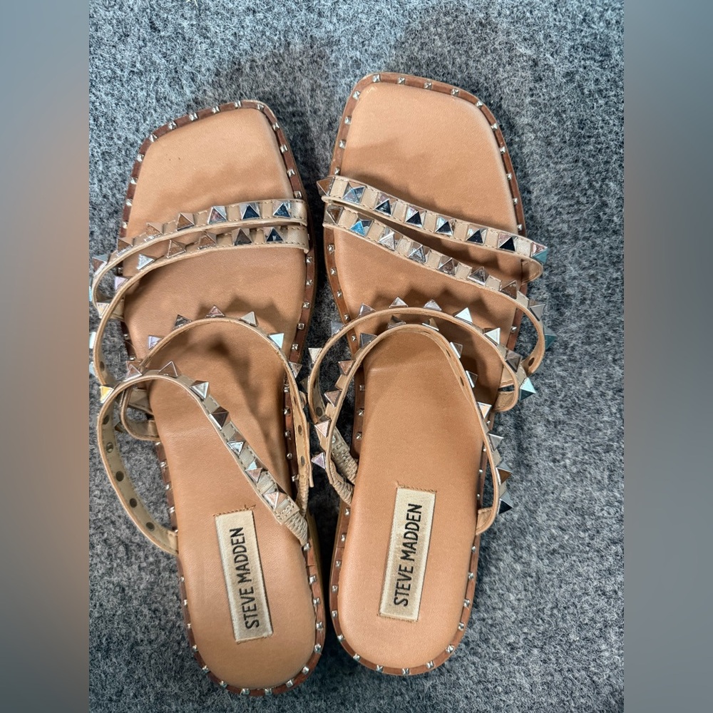 Steve Madden Studded Tan Strappy Gladiator Sandals
